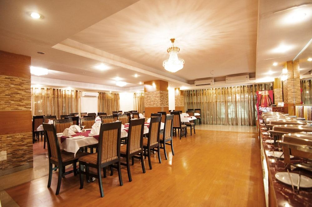 Century Park Residence Dhaka Esterno foto